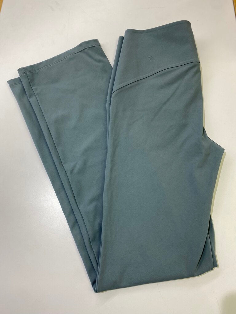 Lululemon zip pocket pants 8