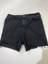 Load image into Gallery viewer, Joe&#39;s denim shorts 27
