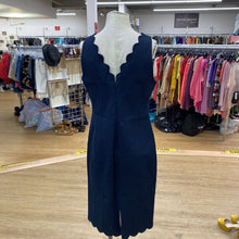 Load image into Gallery viewer, Banana Republic scalloped fitted dress 12

