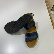 Load image into Gallery viewer, Naot pearl finish leather sandals 39
