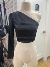 Load image into Gallery viewer, Elliatt one shoulder top XS
