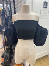 Load image into Gallery viewer, Dynamite top M NWT

