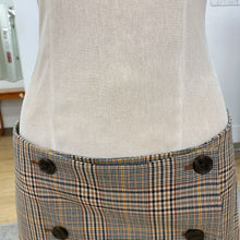 Load image into Gallery viewer, Gap plaid mini skirt 10
