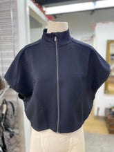 Load image into Gallery viewer, Lululemon Embossed Panel Full Zip top L
