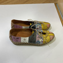 Load image into Gallery viewer, Spring Step rubber wedge shoes 38
