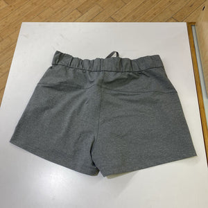 Lululemon pull on shorts 6
