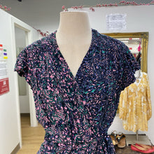 Load image into Gallery viewer, IRO floral tie dress 42
