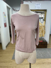 Load image into Gallery viewer, Max Mara top S
