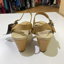 Load image into Gallery viewer, Dansko clogs 36
