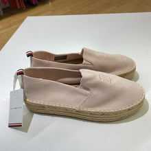 Load image into Gallery viewer, Tommy Hilfiger suede platform espadrilles NWT 7.5
