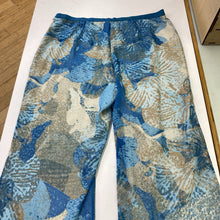 Load image into Gallery viewer, Nic &amp; Zoe flowy pants 12
