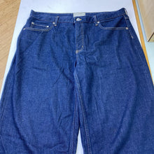 Load image into Gallery viewer, Everlane wide leg jeans 33
