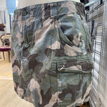 Load image into Gallery viewer, Roots camo mini-skirt 6
