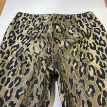 Load image into Gallery viewer, Vince Camuto leopard print satiny pants 10

