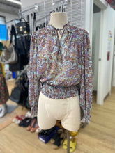 Load image into Gallery viewer, Rachel Zoe paisley/metallic top XS
