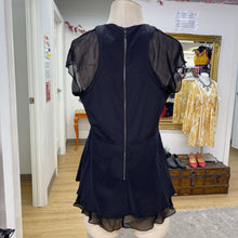 Load image into Gallery viewer, Atelier Nicole Miller top M
