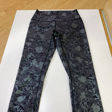 Load image into Gallery viewer, Lululemon leggings 6
