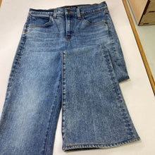Load image into Gallery viewer, Veronica Beard boot cut stretchy jeans 6
