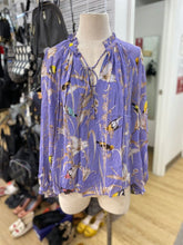 Load image into Gallery viewer, Banana Republic flowy top NWT XS
