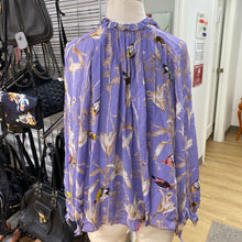 Load image into Gallery viewer, Banana Republic flowy top NWT XS
