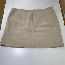 Load image into Gallery viewer, BLANKNYC suede mini skirt 31
