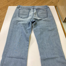 Load image into Gallery viewer, Joe&#39;s cuffed jeans 31
