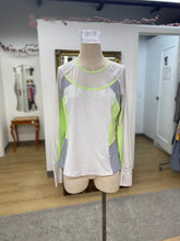 Load image into Gallery viewer, Lululemon long sleeve top 10
