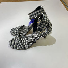 Load image into Gallery viewer, Mix No. 6 gingham heel sandals 8.5
