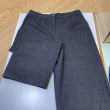 Load image into Gallery viewer, Eve Lavoie cropped jeans/Pants L
