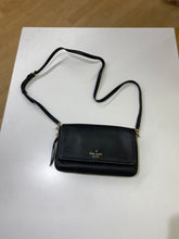 Load image into Gallery viewer, Kate Spade leather crossbody
