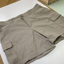 Load image into Gallery viewer, Eddie Bauer nylon shorts 16
