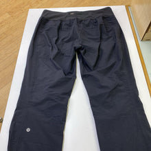 Load image into Gallery viewer, Lululemon pull on pants 10
