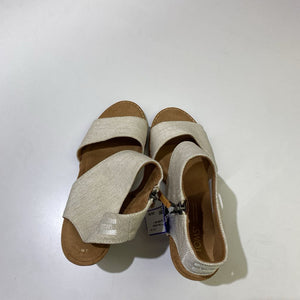 Toms canvas sandals 7