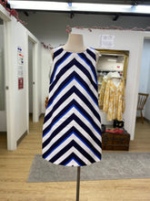 Load image into Gallery viewer, Vince Camuto striped dress 14
