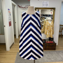 Load image into Gallery viewer, Vince Camuto striped dress 14
