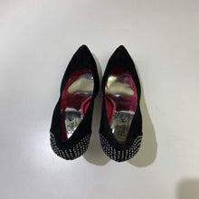 Load image into Gallery viewer, Town Shoes x Barbie suede heels 8
