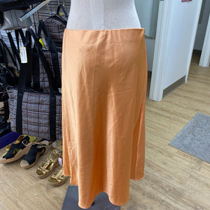 icone satin skirt L NWT