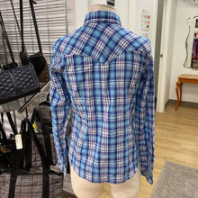 Load image into Gallery viewer, Panhandle plaid/embroidered top NWT M
