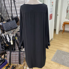 Load image into Gallery viewer, Babaton dress M
