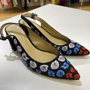 Ann Taylor embroidered slingbacks 6.5