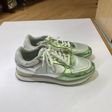 Load image into Gallery viewer, Hoff Iron metallic sneakers 9
