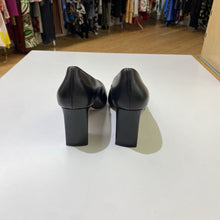 Load image into Gallery viewer, The Shoe Box block heels 37.5
