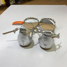 Load image into Gallery viewer, Badgley Mischka Jewel flats 7
