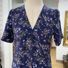 Load image into Gallery viewer, Uniqlo floral dress S
