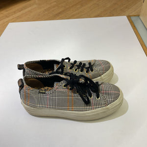 *platform plaid