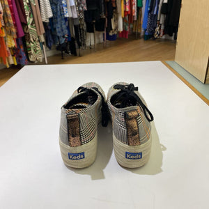 *platform plaid