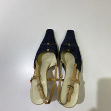 Load image into Gallery viewer, Brown&#39;s vintage sandals 38
