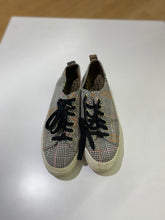 Load image into Gallery viewer, Brown&#39;s vintage sandals 38
