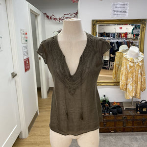 Elie Tahari knit top S