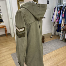 Load image into Gallery viewer, American Eagle jacket/top M
